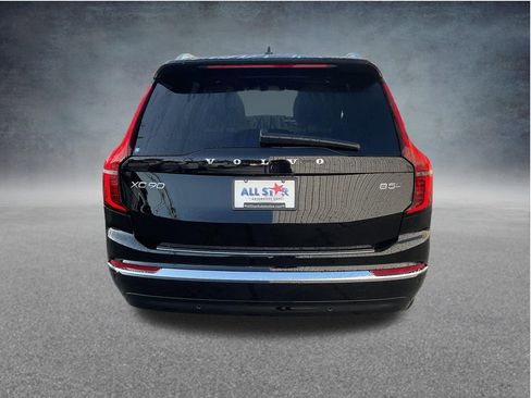 New 2026 Volvo XC90 B5 Plus w/ Protection Package Premier AWD/4WD image 6
