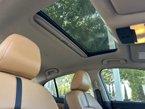 Used 2025 Nissan Sentra SV w/ SV Premium Package FWD image 18