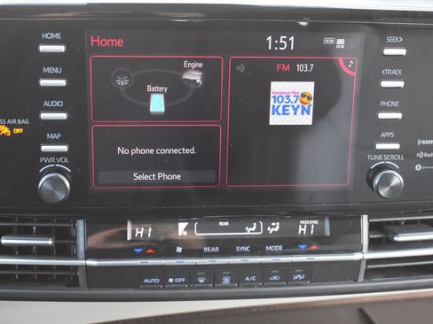 Used 2024 Toyota Sienna LE image 25