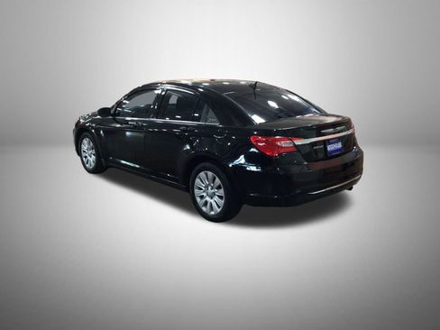 Used 2013 Chrysler 200 LX FWD image 2