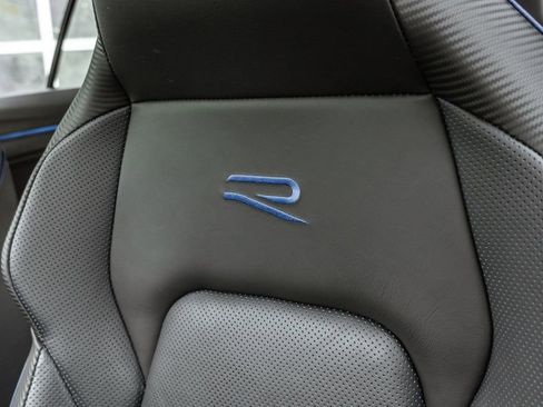 Used 2024 Volkswagen Golf R 4-Door image 8