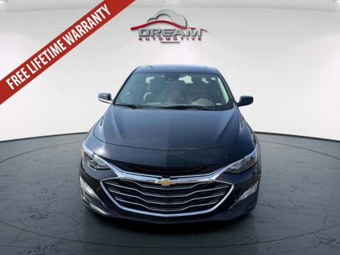 Used 2024 Chevrolet Malibu LT FWD image 2
