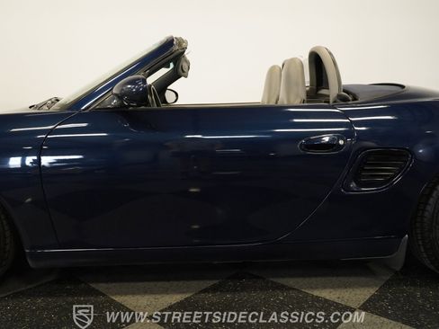 Used 1999 Porsche Boxster image 16