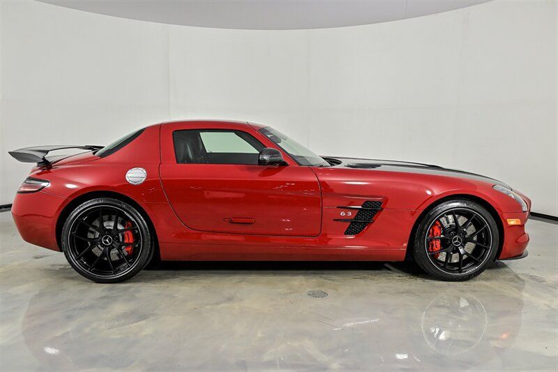 Used 2015 Mercedes-Benz SLS AMG GT Final Edition image 13