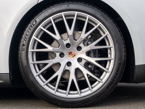 New 2026 Porsche Panamera 4 image 13