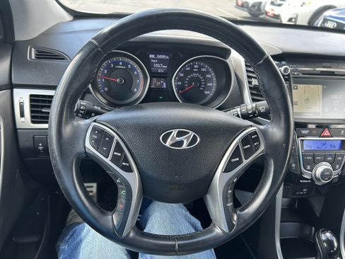 Used 2016 Hyundai Elantra GT w/ Option Group 03 image 9