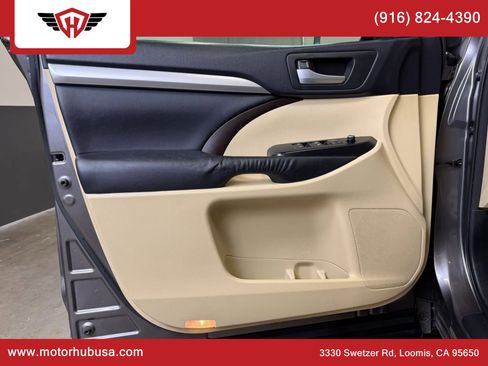 Used 2015 Toyota Highlander XLE AWD/4WD image 37