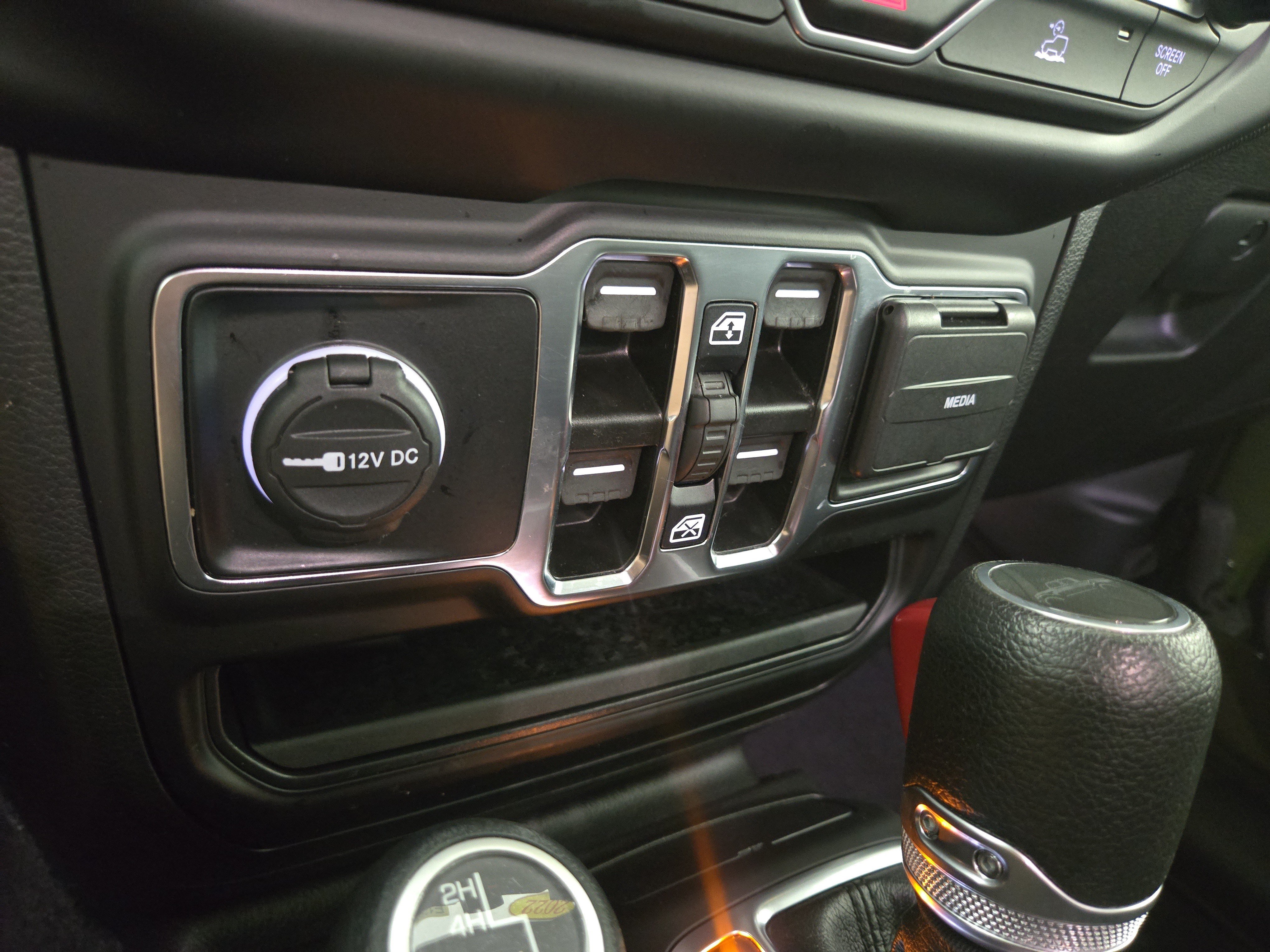 Used 2022 Jeep Gladiator Overland AWD/4WD image 28