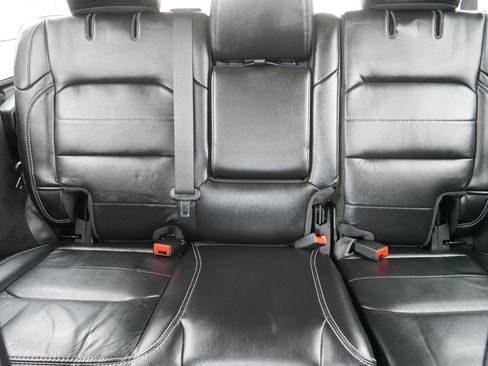 Used 2020 Jeep Wrangler Unlimited Sahara image 13