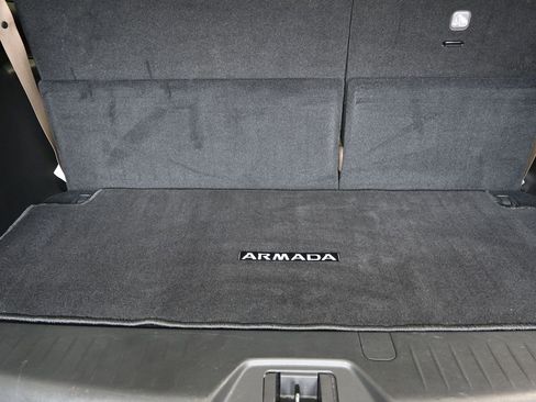 Used 2024 Nissan Armada SL w/ Captain's Chairs Package RWD image 21