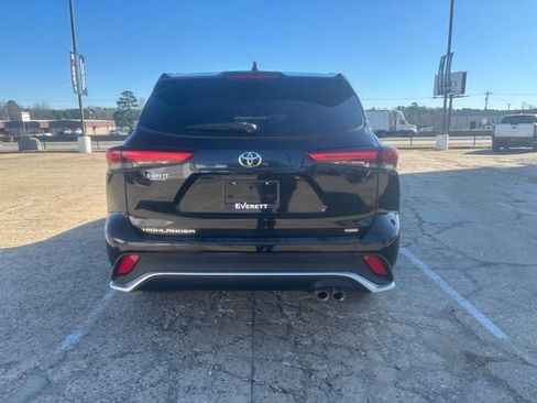 Used 2023 Toyota Highlander XSE image 14