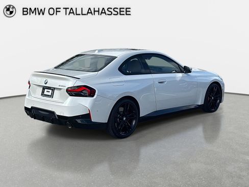 Used 2024 BMW 230i Coupe w/ Premium Package image 5