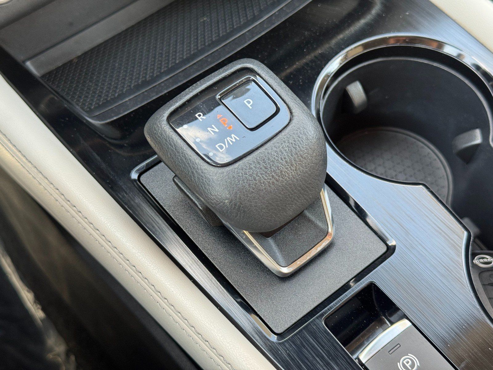 Used 2023 Nissan Rogue SL w/ SL Premium Package FWD image 29