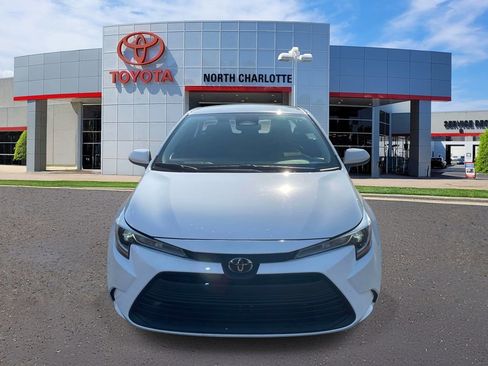 Used 2024 Toyota Corolla LE FWD image 6