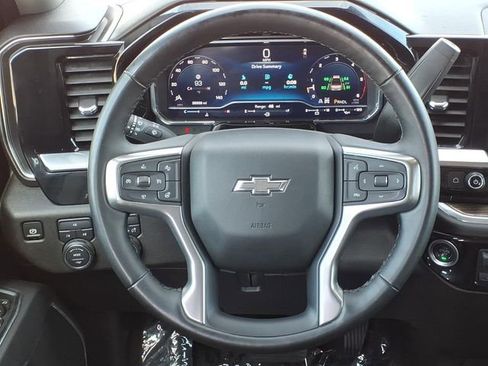 Used 2025 Chevrolet Silverado 2500 LT w/ Convenience Package AWD/4WD image 17
