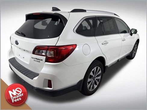 Used 2017 Subaru Outback 2.5i Touring w/ Popular Package #5A image 3