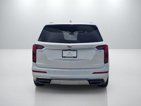 Used 2024 Cadillac XT6 Premium Luxury w/ Technology Package FWD image 7