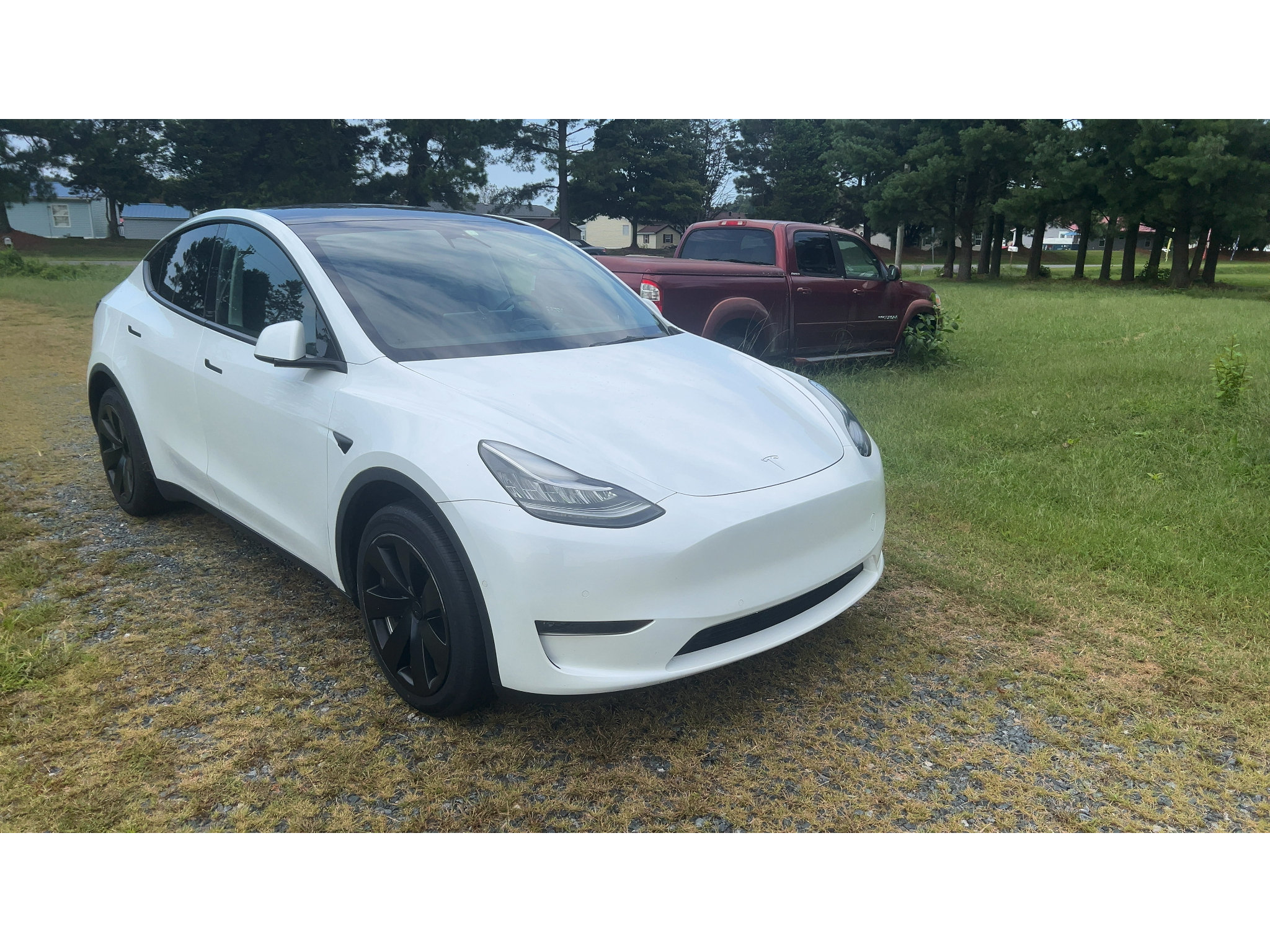 Used 2022 Tesla Model Y Long Range AWD/4WD image 1