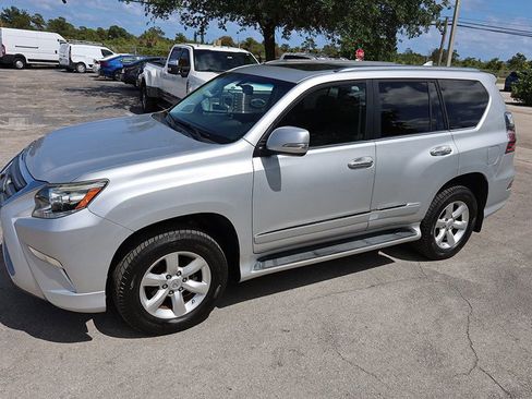 Used 2016 Lexus GX 460 w/ Navigation Package AWD/4WD image 41
