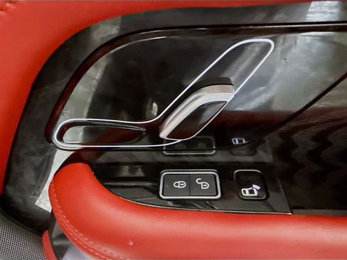 Used 2020 Land Rover Range Rover Autobiography image 31