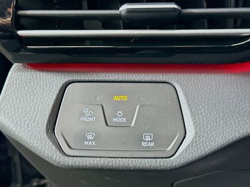 Used 2023 Volkswagen ID.4 Pro image 16