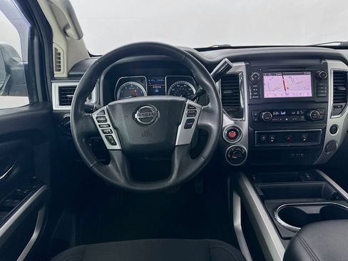 Used 2019 Nissan Titan SV w/ SV Convenience Package AWD/4WD image 15