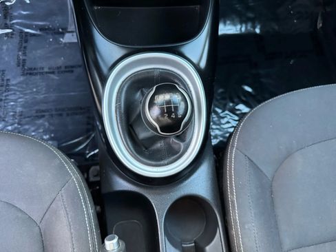 Used 2016 Kia Soul FWD image 16