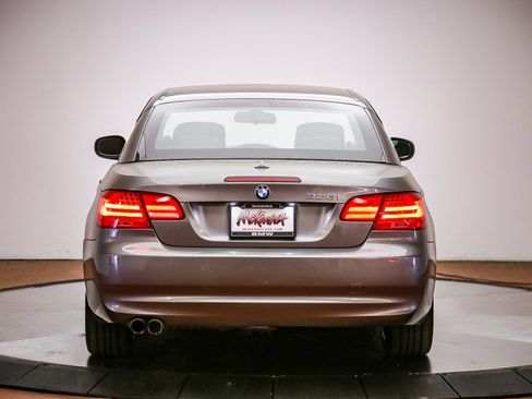 Used 2013 BMW 328i Convertible RWD image 3