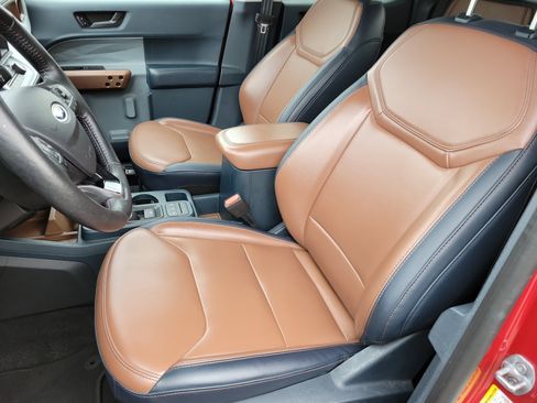 Used 2022 Ford Maverick Lariat w/ Lariat Luxury Package image 4