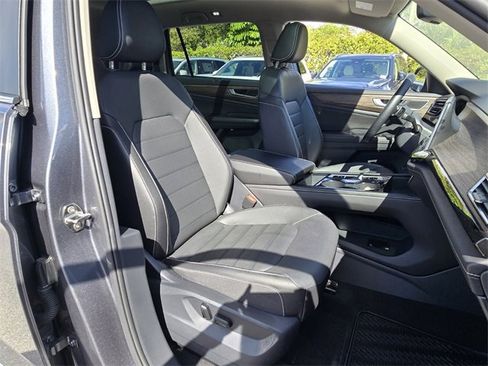 Certified 2025 Volkswagen Atlas SEL image 22