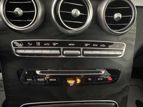 Used 2018 Mercedes-Benz GLC 300 4MATIC image 16