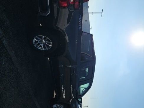 Used 2023 Chevrolet Silverado 1500 LT image 9