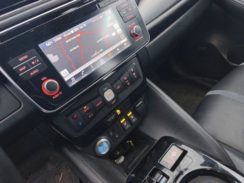 Used 2018 Nissan Leaf SL w/ SL Technology Package image 11