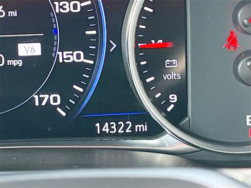 Used 2024 Chevrolet Blazer RS w/ Enhanced Convenience Package image 12