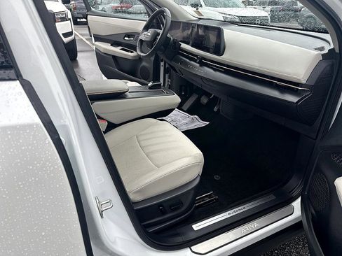 Certified 2025 Nissan Ariya AWD image 17