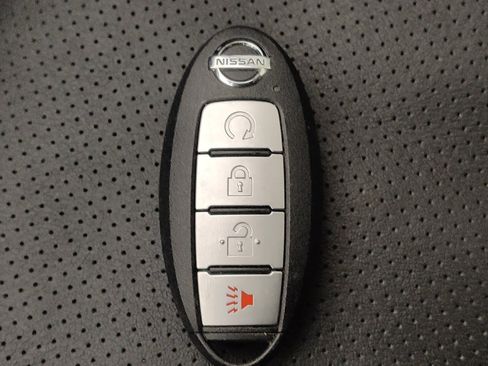 Used 2020 Nissan Rogue Sport SL FWD image 32