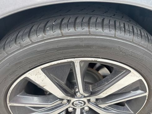 Used 2019 Nissan Maxima 3.5 SL w/ Floor Mat Group FWD image 4