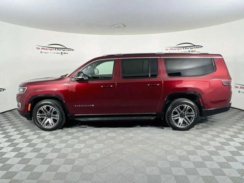 Used 2024 Jeep Wagoneer L Series II AWD/4WD image 5
