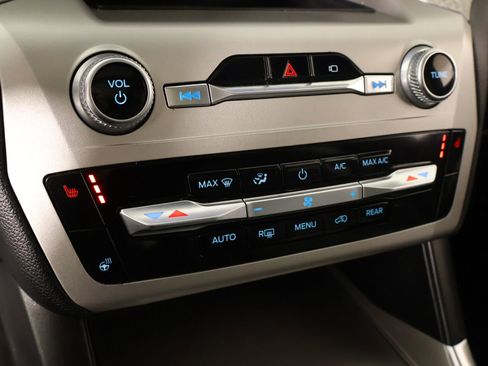 Used 2022 Ford Explorer Timberline w/ Timberline Technology Package image 8