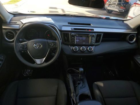 Used 2017 Toyota RAV4 LE image 17