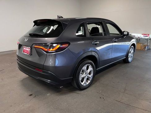 Used 2023 Honda HR-V LX image 3
