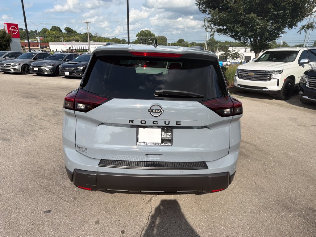 Used 2026 Nissan Rogue Dark Armor FWD image 6
