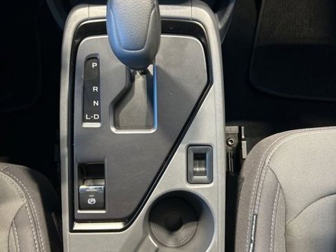 Used 2024 Subaru Crosstrek 2.0i image 8