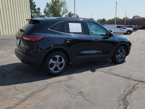 Certified 2025 Ford Escape ST-Line AWD/4WD image 11