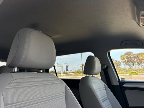 Used 2022 Volkswagen Tiguan S FWD image 17
