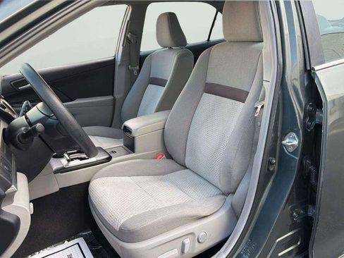 Used 2013 Toyota Camry LE FWD image 12