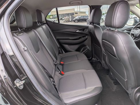 Certified 2022 Buick Encore GX Preferred FWD image 25