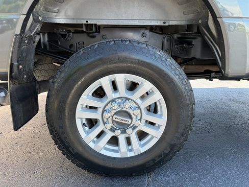 Used 2018 Ford F250 XLT w/ XLT Value Package AWD/4WD image 24