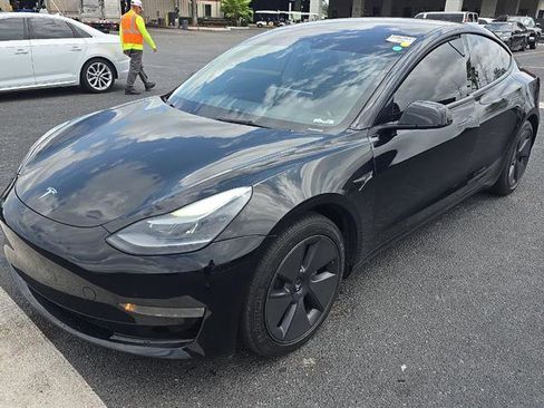 Used 2023 Tesla Model 3 Standard Range RWD image 3