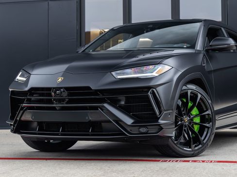Used 2023 Lamborghini Urus S AWD/4WD image 3